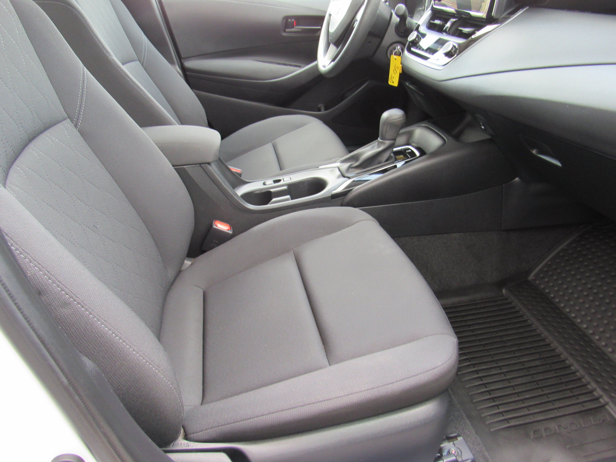 Used 2024 Toyota Corolla LE FWD image 26