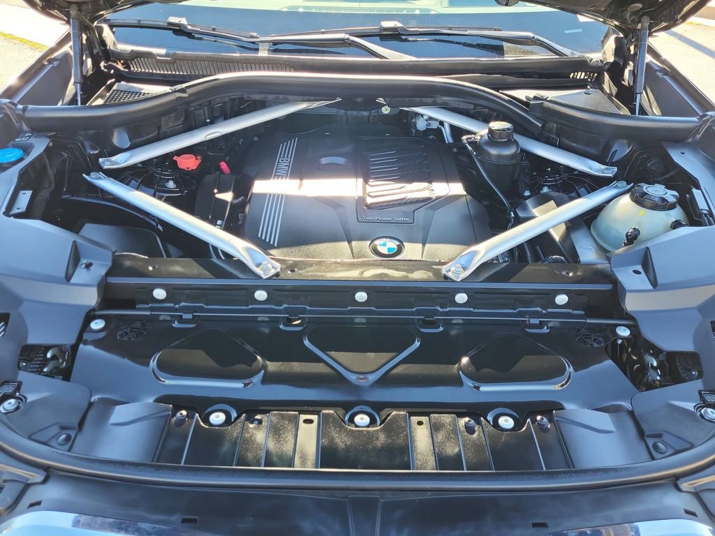 Used 2019 BMW X5 xDrive40i w/ Premium Package 2 AWD/4WD image 16