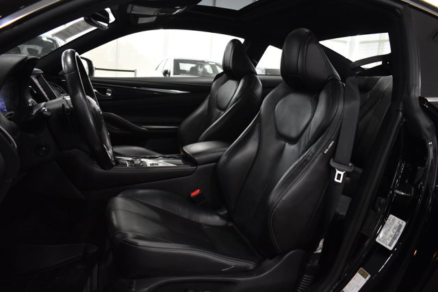 Used 2017 INFINITI Q60 Red Sport 400 image 18