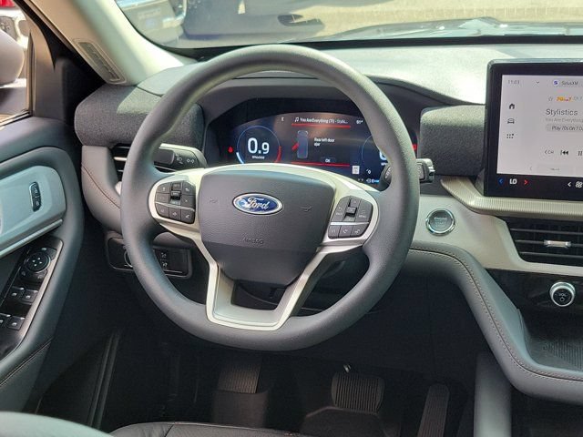 Certified 2026 Ford Explorer Active RWD image 18