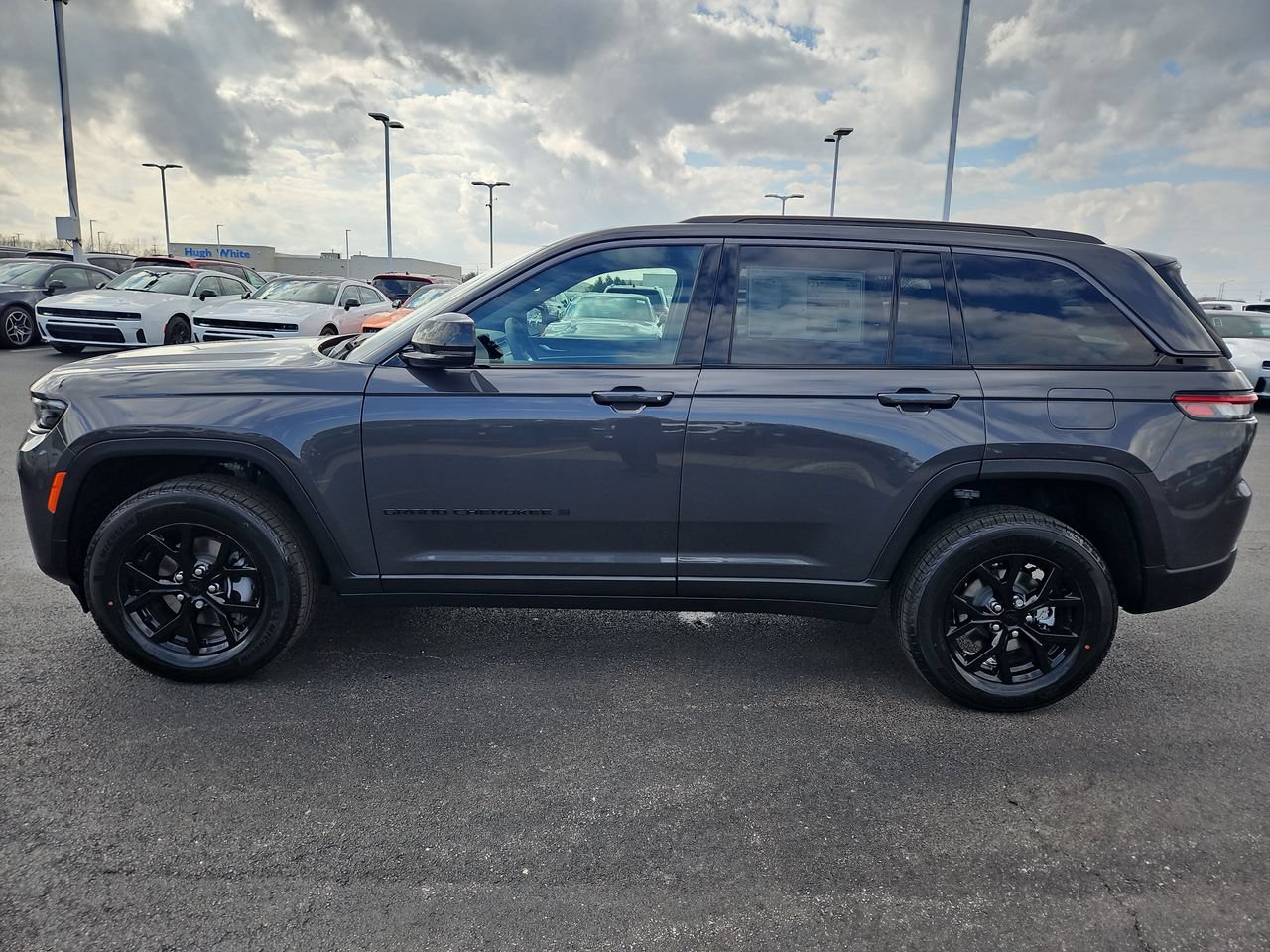 New 2026 Jeep Grand Cherokee Altitude AWD/4WD image 4