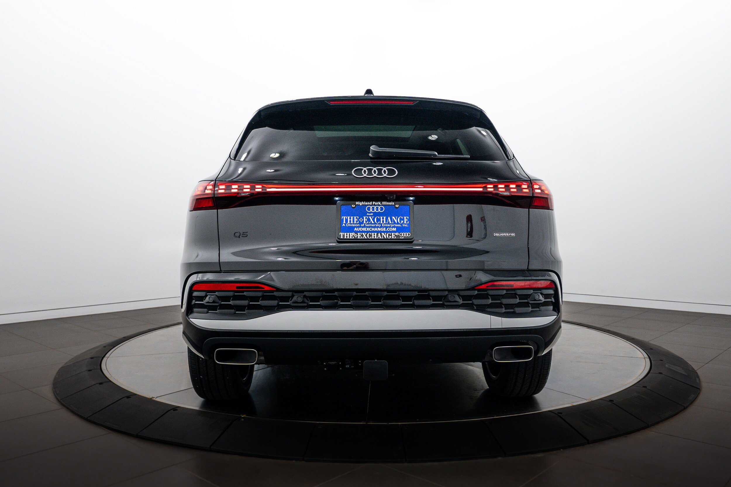 Used 2025 Audi Q5 Premium Plus w/ Premium Plus AWD/4WD image 22