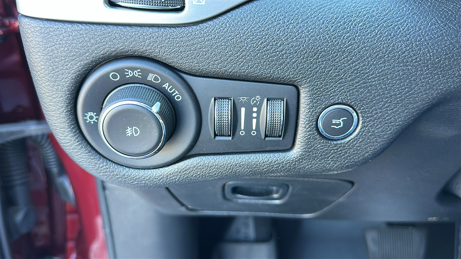 Used 2021 Jeep Cherokee High Altitude image 16
