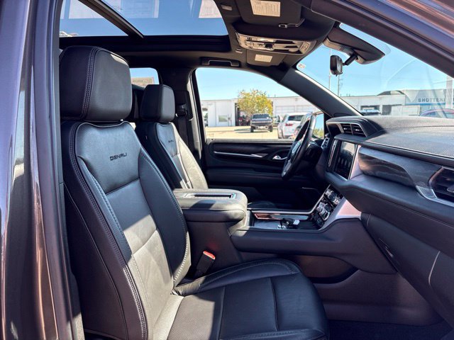 Used 2021 GMC Yukon Denali w/ Denali Premium Package AWD/4WD image 49
