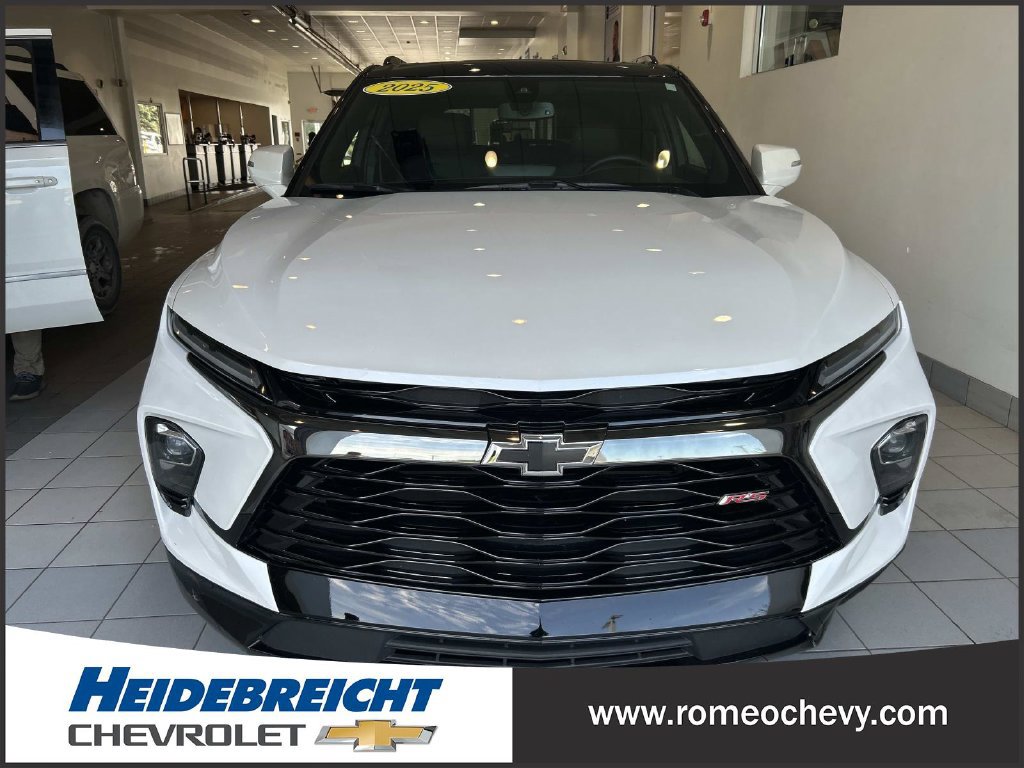 Used 2025 Chevrolet Blazer RS w/ Enhanced Convenience Package AWD/4WD image 39