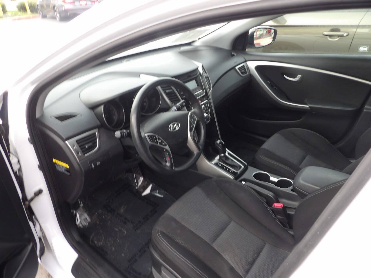 Used 2016 Hyundai Elantra GT FWD image 8