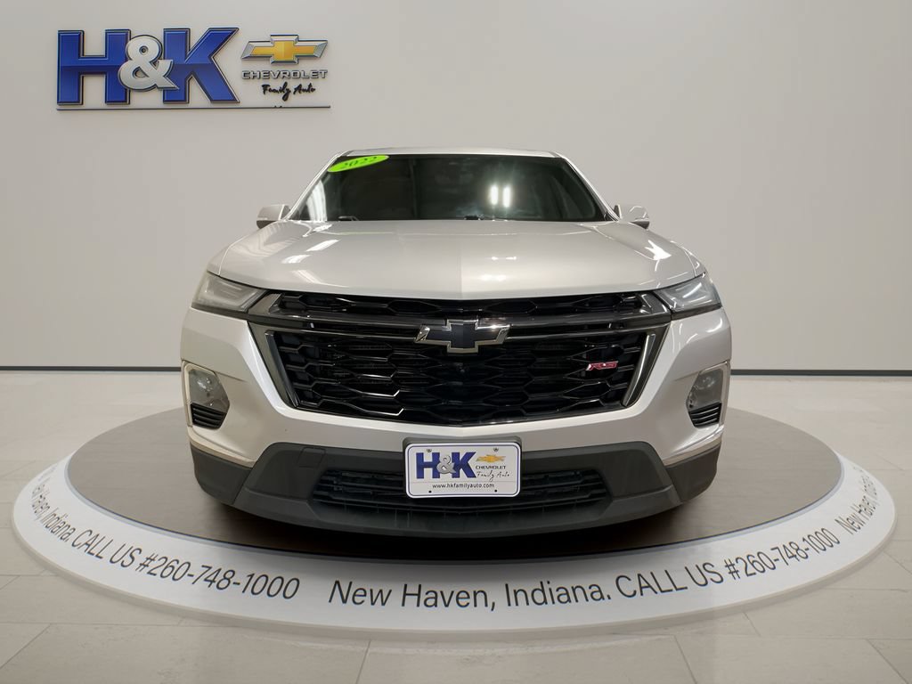 Used 2022 Chevrolet Traverse RS w/ LPO, "Hit The Road" Package AWD/4WD image 2