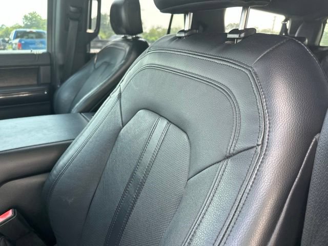 Used 2019 Ford Expedition Max Limited RWD image 16