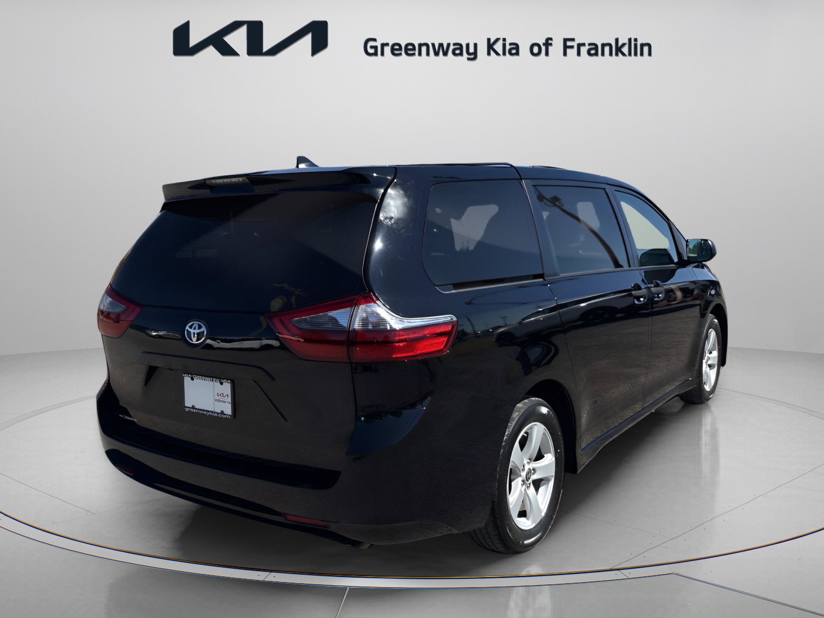 Used 2020 Toyota Sienna L FWD image 7
