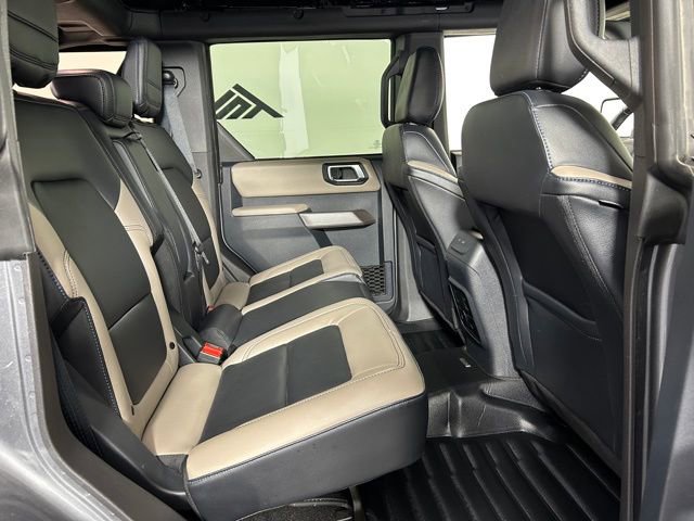 Used 2023 Ford Bronco Wildtrak image 13
