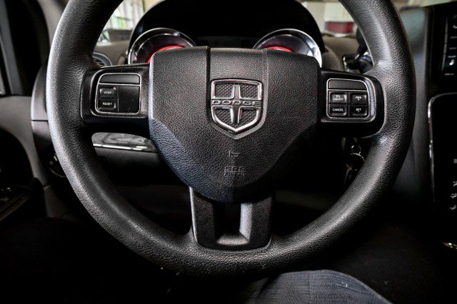 Used 2019 Dodge Grand Caravan SE FWD image 30
