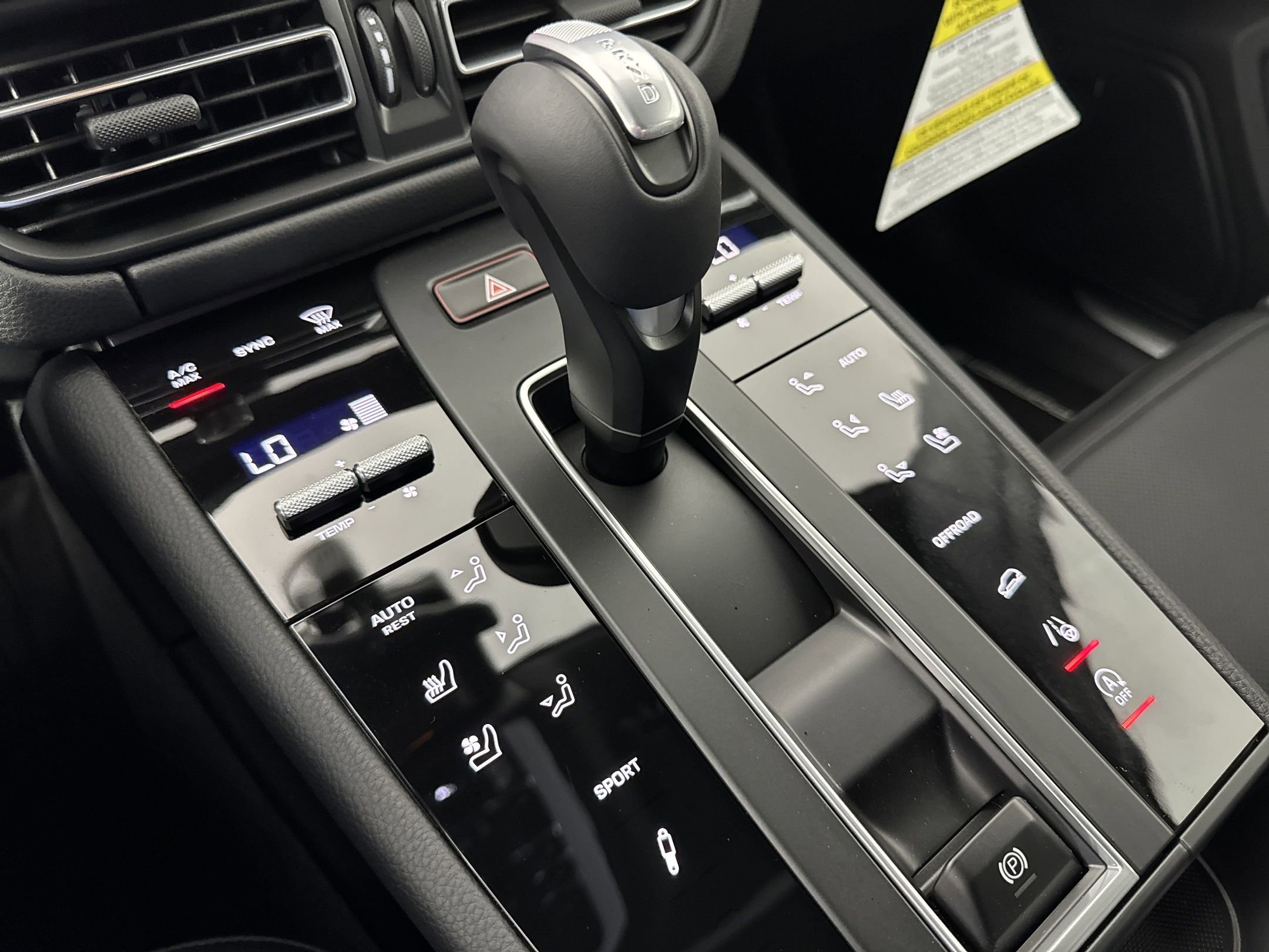 Certified 2025 Porsche Macan S image 22