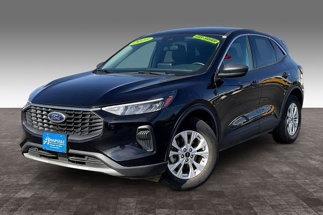 Used 2023 Ford Escape Active image 1