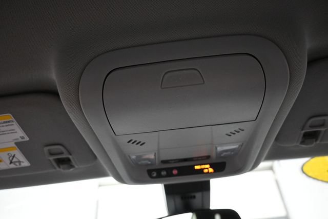 Used 2024 Chevrolet Equinox LT FWD image 12