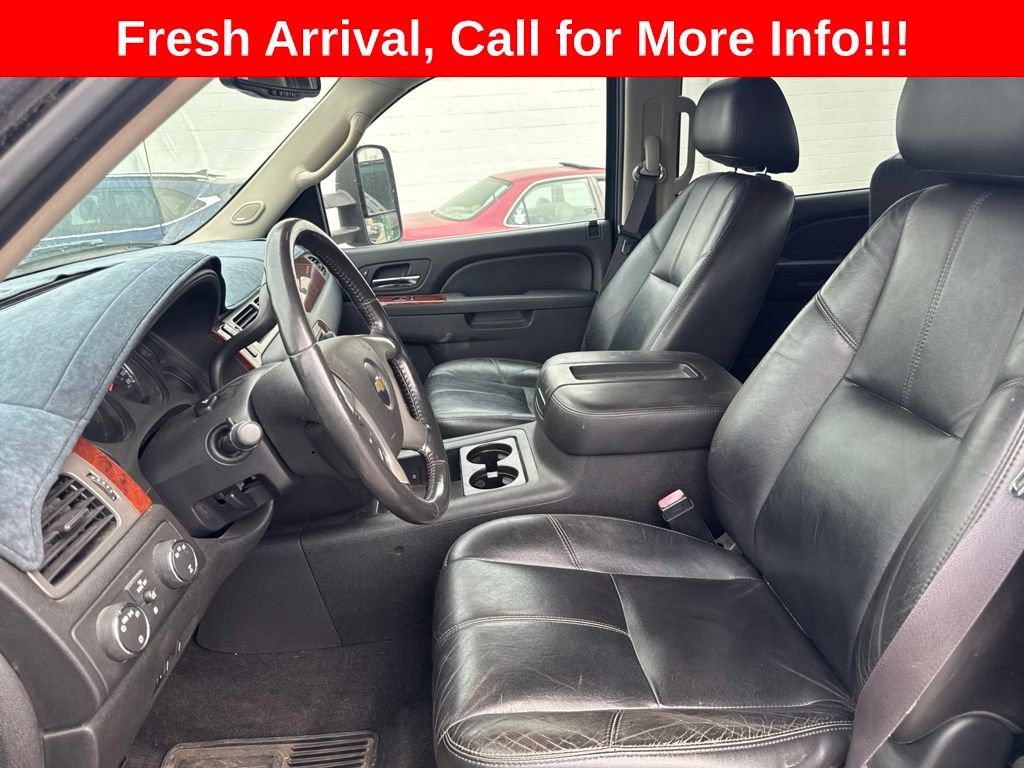 Used 2011 Chevrolet Silverado 2500 LTZ w/ LTZ Plus Package AWD/4WD image 11