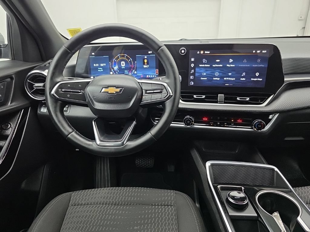 Used 2026 Chevrolet Equinox LT AWD/4WD image 17