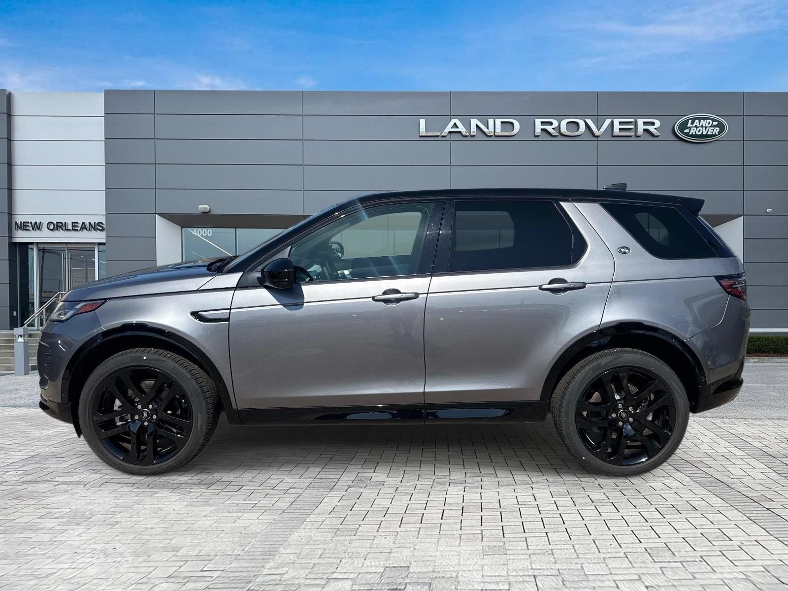 New 2025 Land Rover Discovery Sport Dynamic SE AWD/4WD image 2