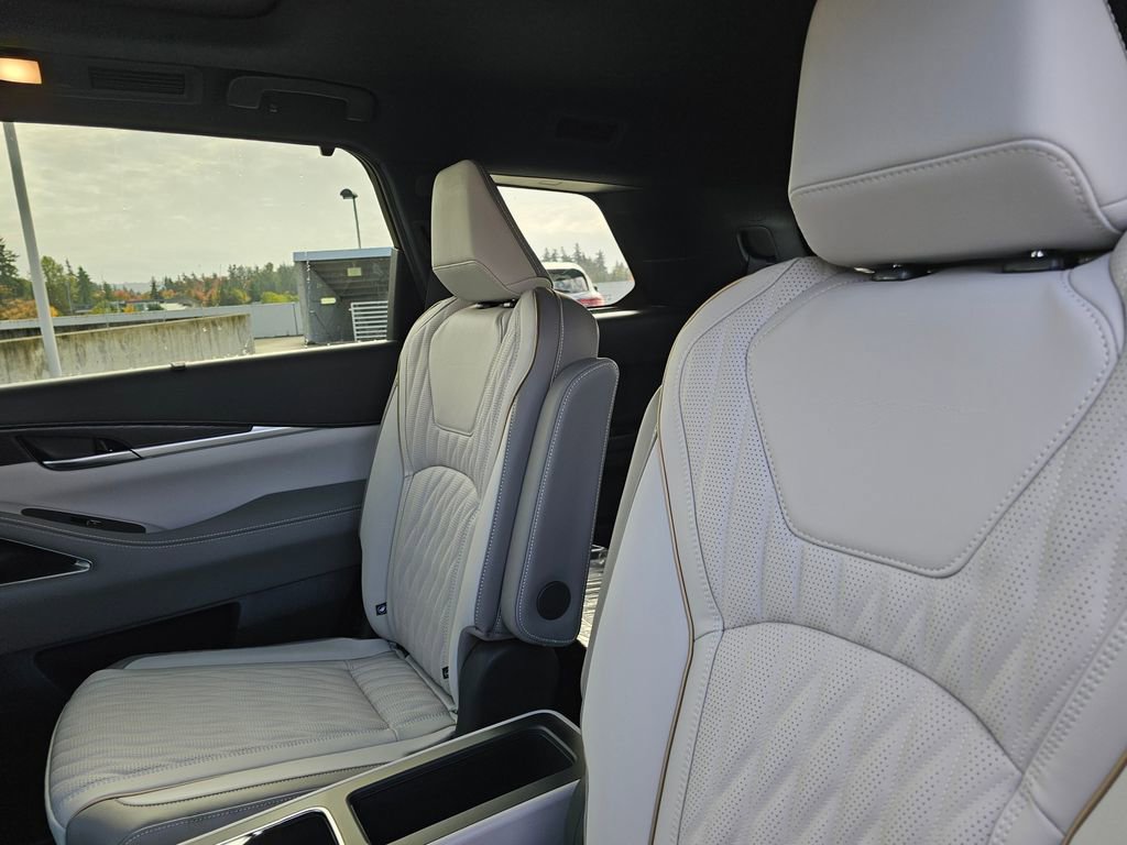 New 2026 INFINITI QX60 Autograph image 19