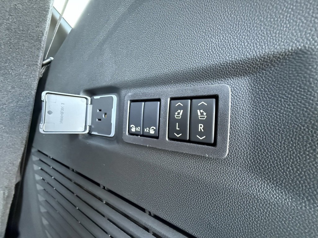 New 2026 Chevrolet Tahoe Z71 image 8