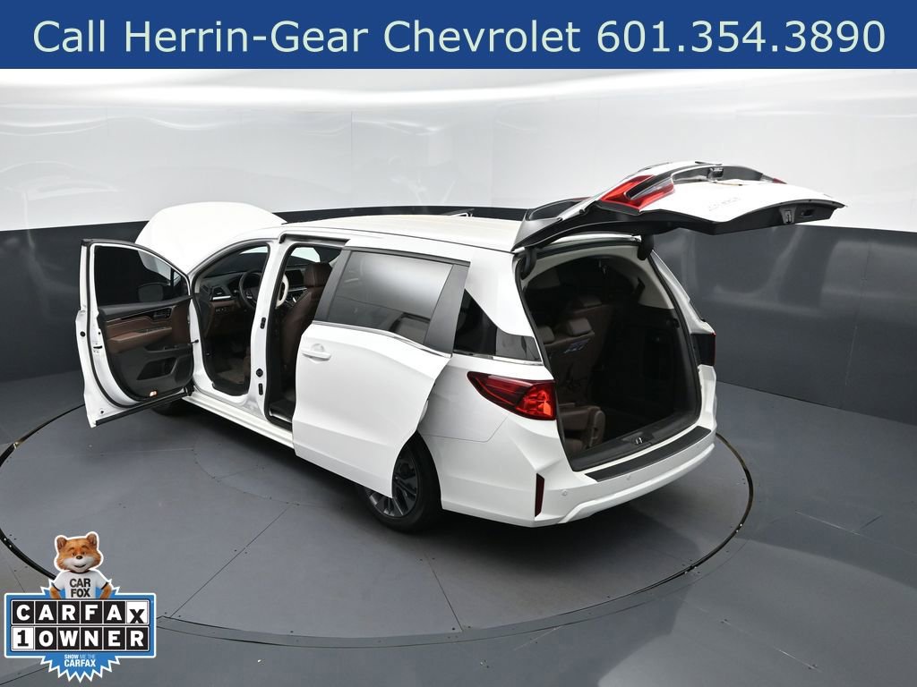 Used 2025 Honda Odyssey Touring image 2
