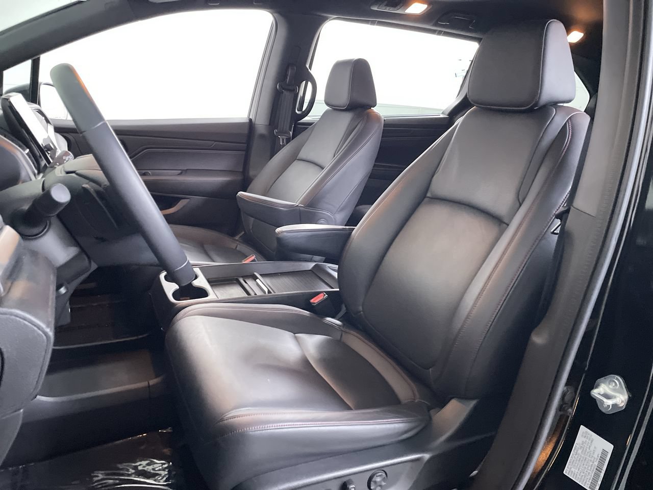 Used 2023 Honda Odyssey Sport image 12