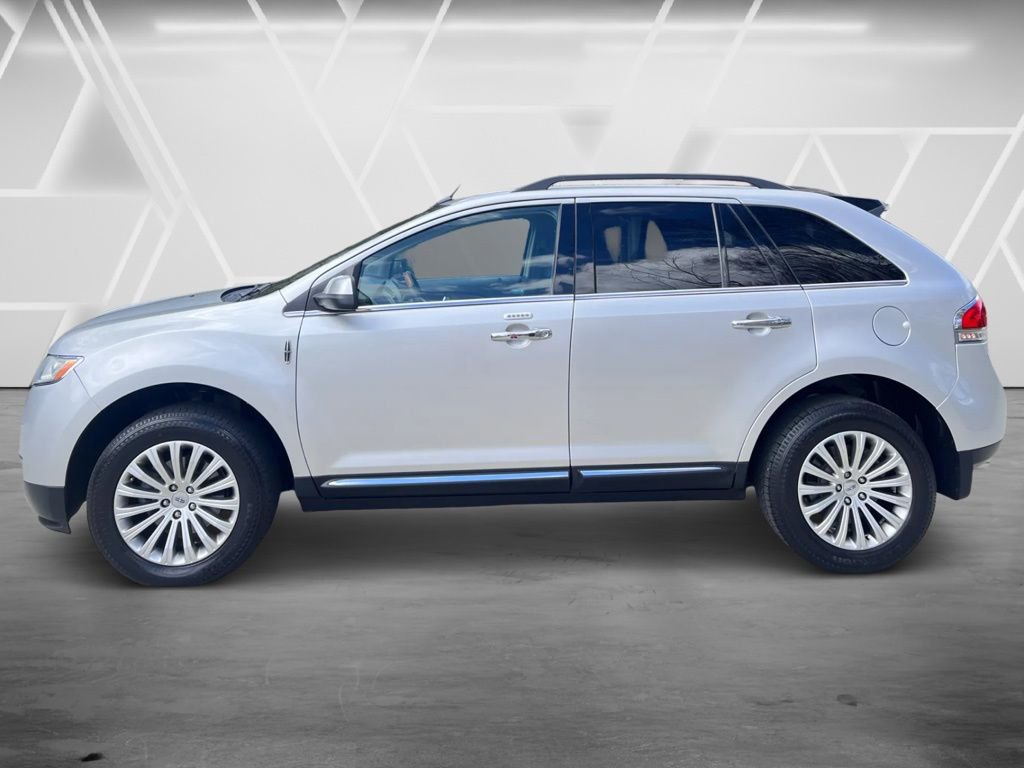 Used 2015 Lincoln MKX FWD w/ Walnut Swirl Wood Package image 5