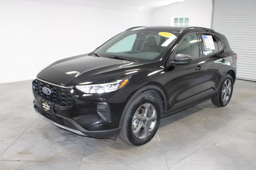 Used 2025 Ford Escape ST-Line AWD/4WD image 4