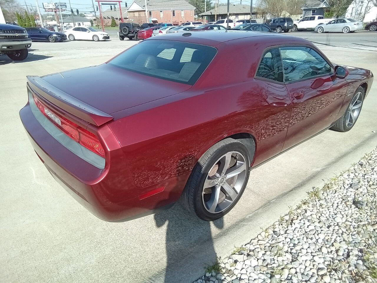 Used 2014 Dodge Challenger R/T image 5