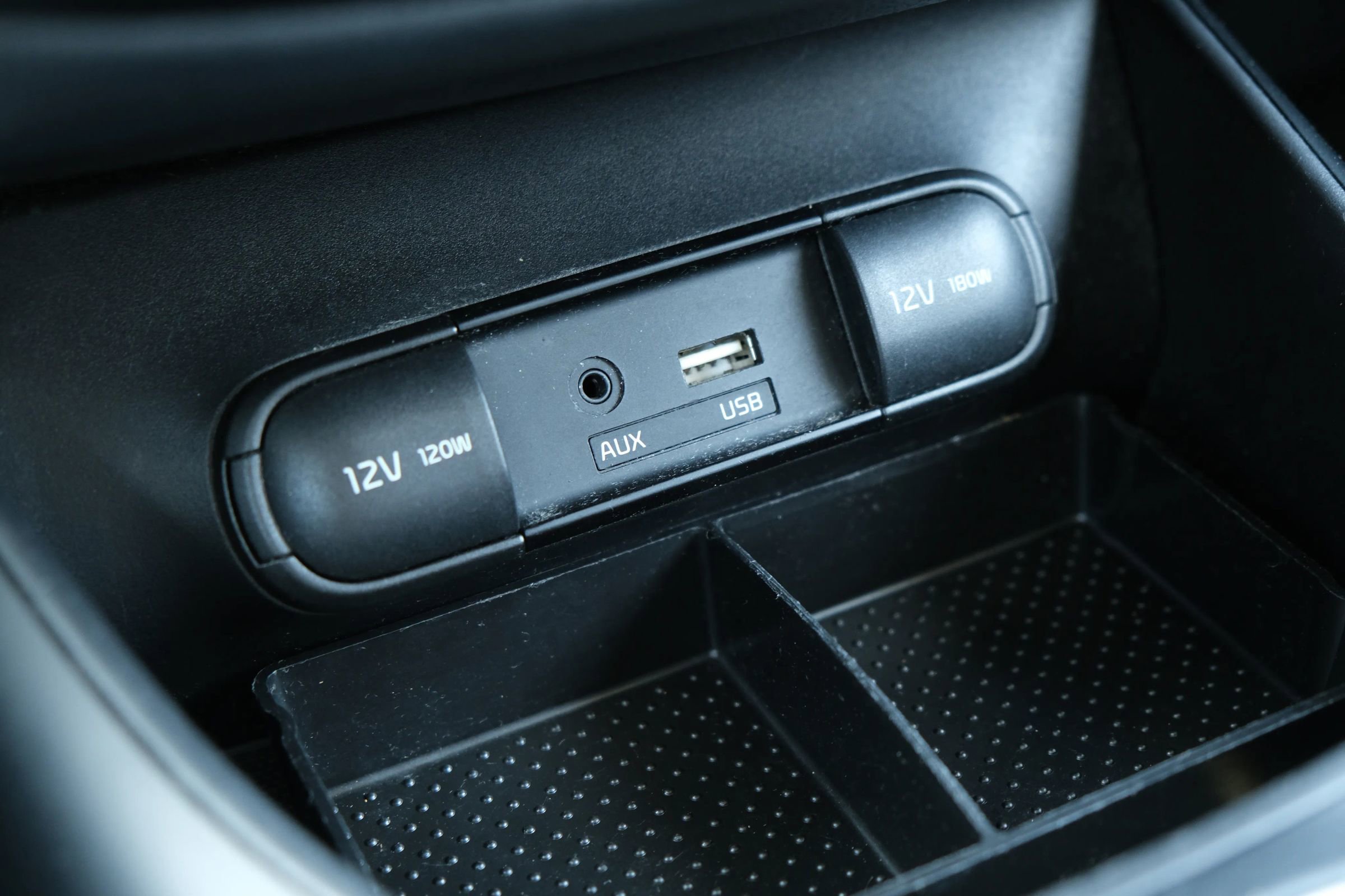 Used 2016 Kia Soul + image 28