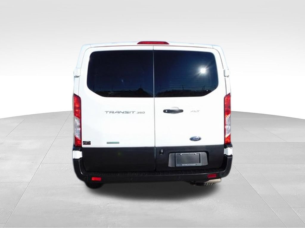 Used 2023 Ford Transit 350 XLT RWD image 4