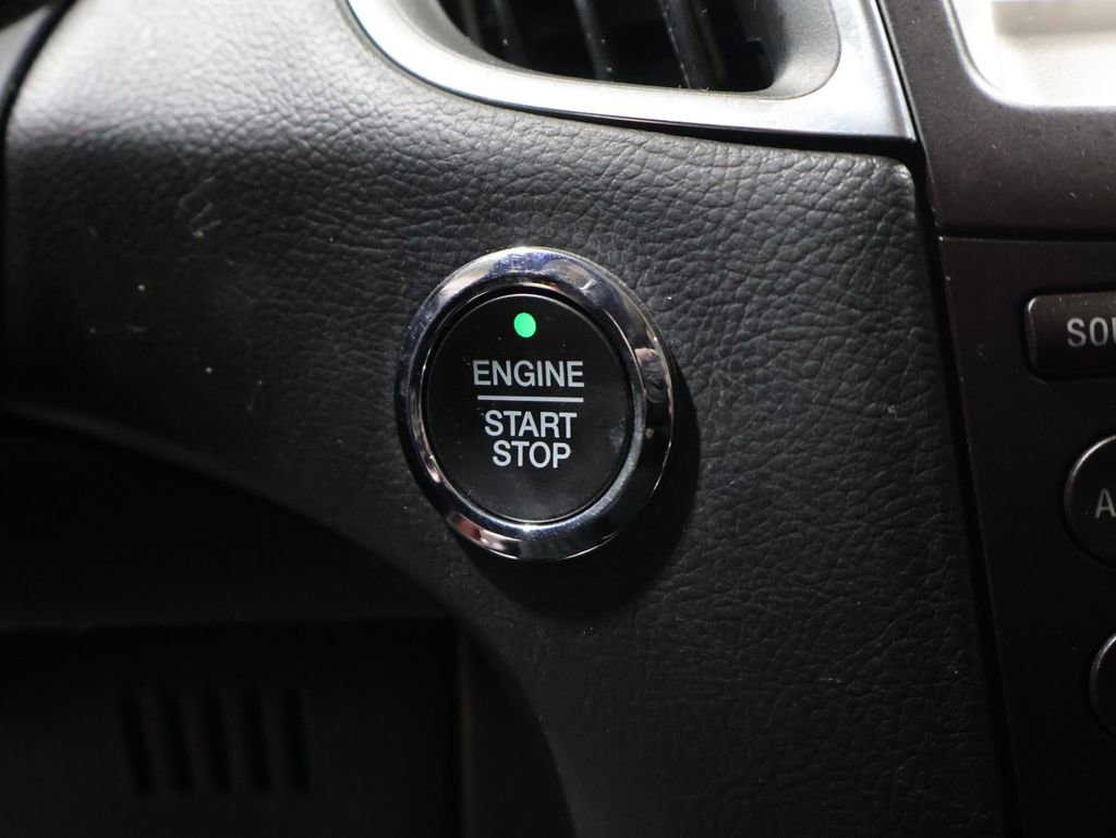 Used 2018 Ford Edge Titanium w/ Equipment Group 301A image 30