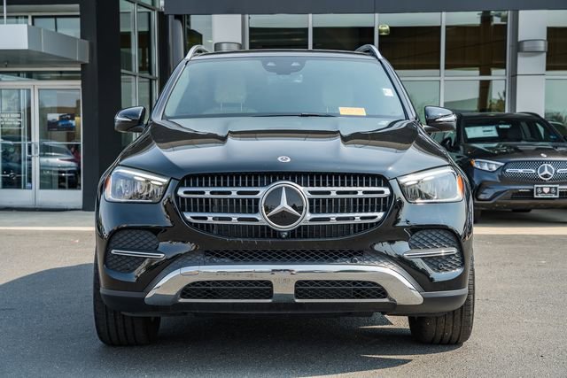 Used 2025 Mercedes-Benz GLE 450e 4MATIC image 2
