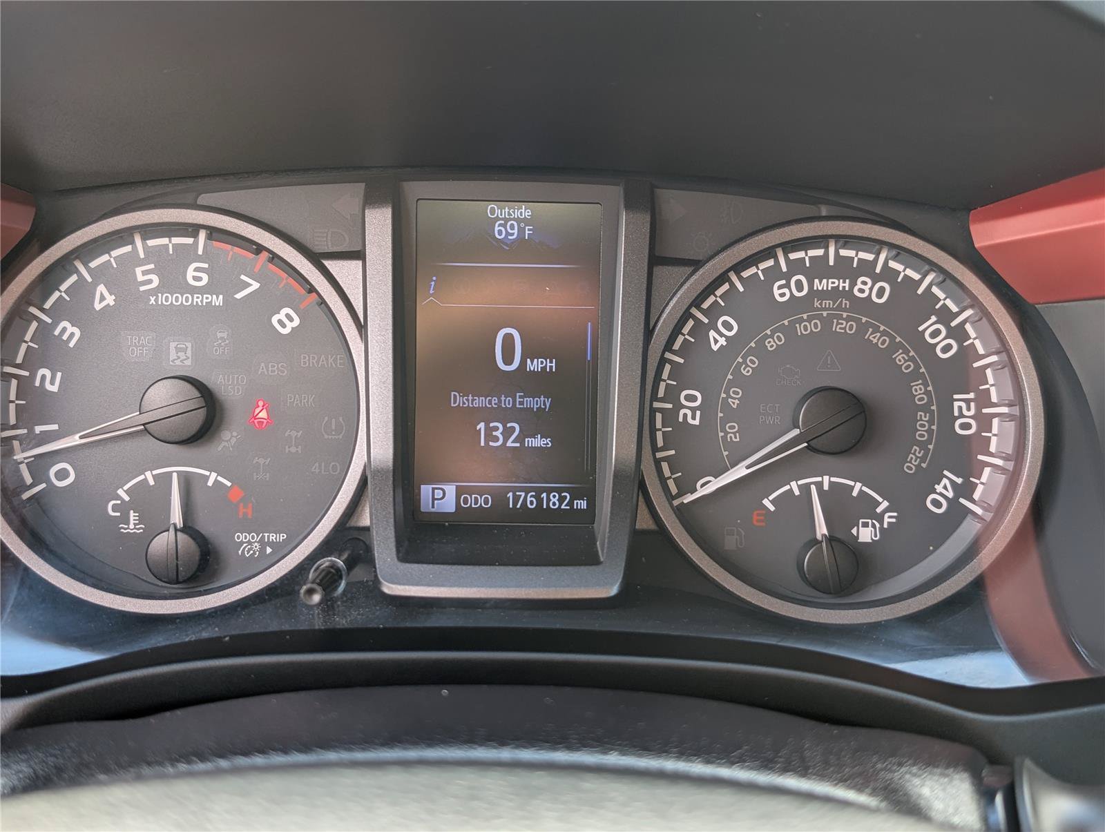 Used 2016 Toyota Tacoma TRD Sport w/ Towing Package AWD/4WD image 31