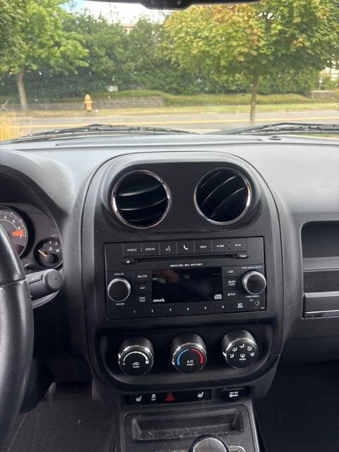 Used 2016 Jeep Patriot Sport FWD image 10