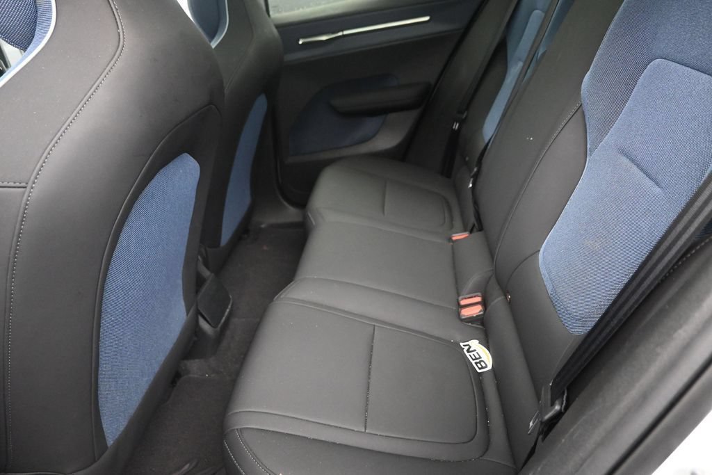 Certified 2025 Volvo EX30 Plus AWD/4WD image 14