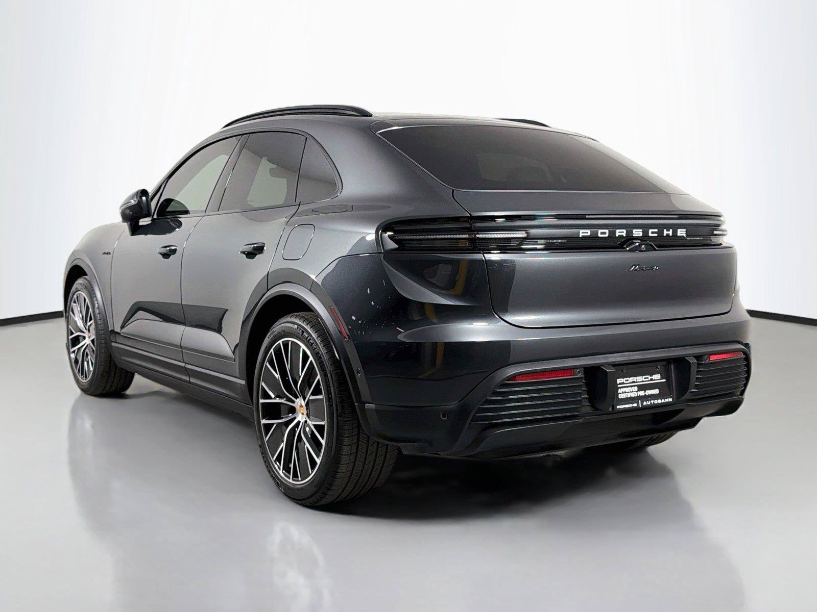 Certified 2026 Porsche Macan Electric RWD image 3