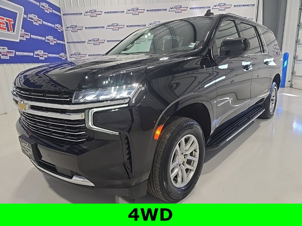 Used 2024 Chevrolet Suburban LT image 3