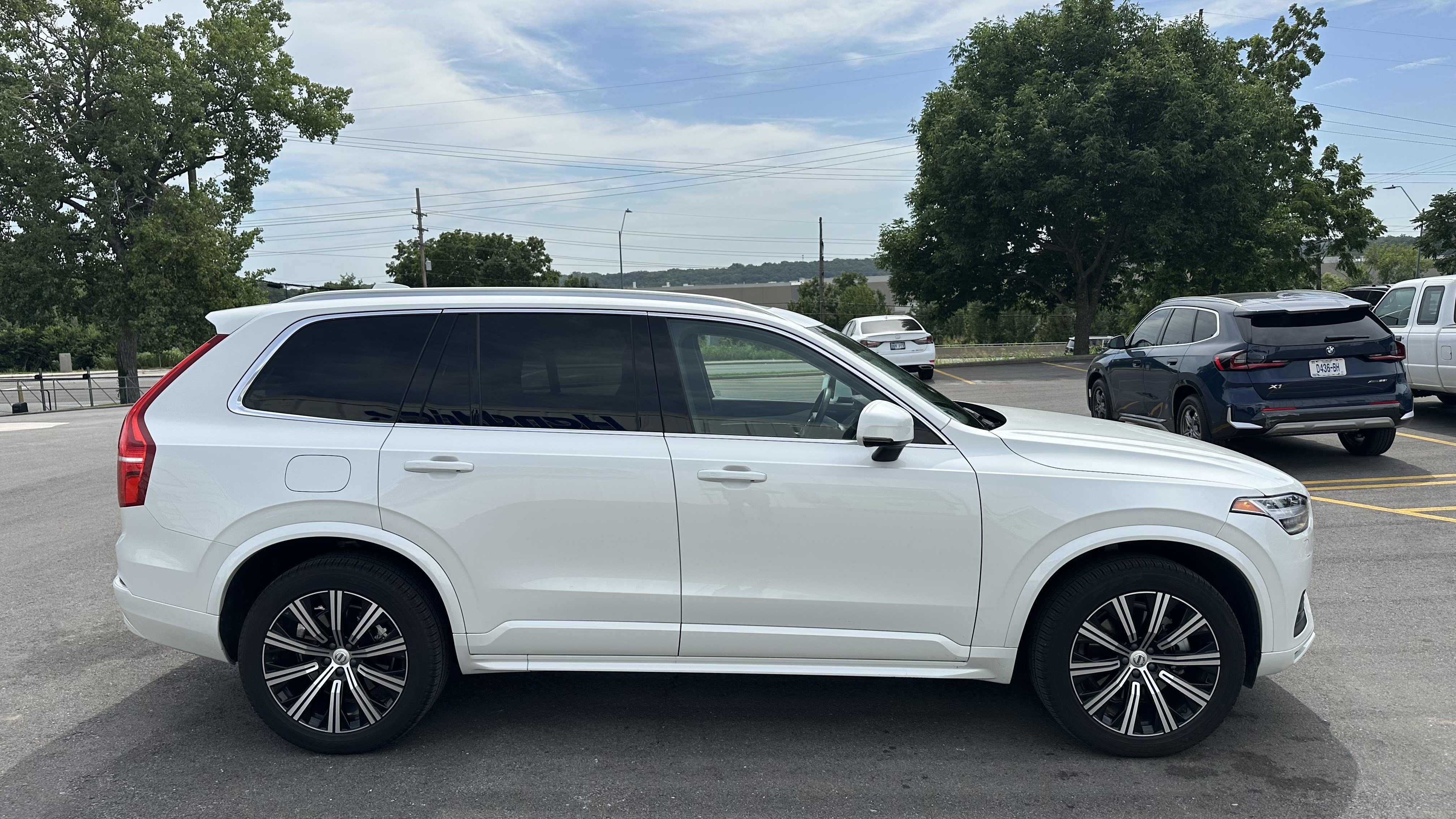Used 2023 Volvo XC90 B5 Core w/ Protection Package Premier AWD/4WD image 11