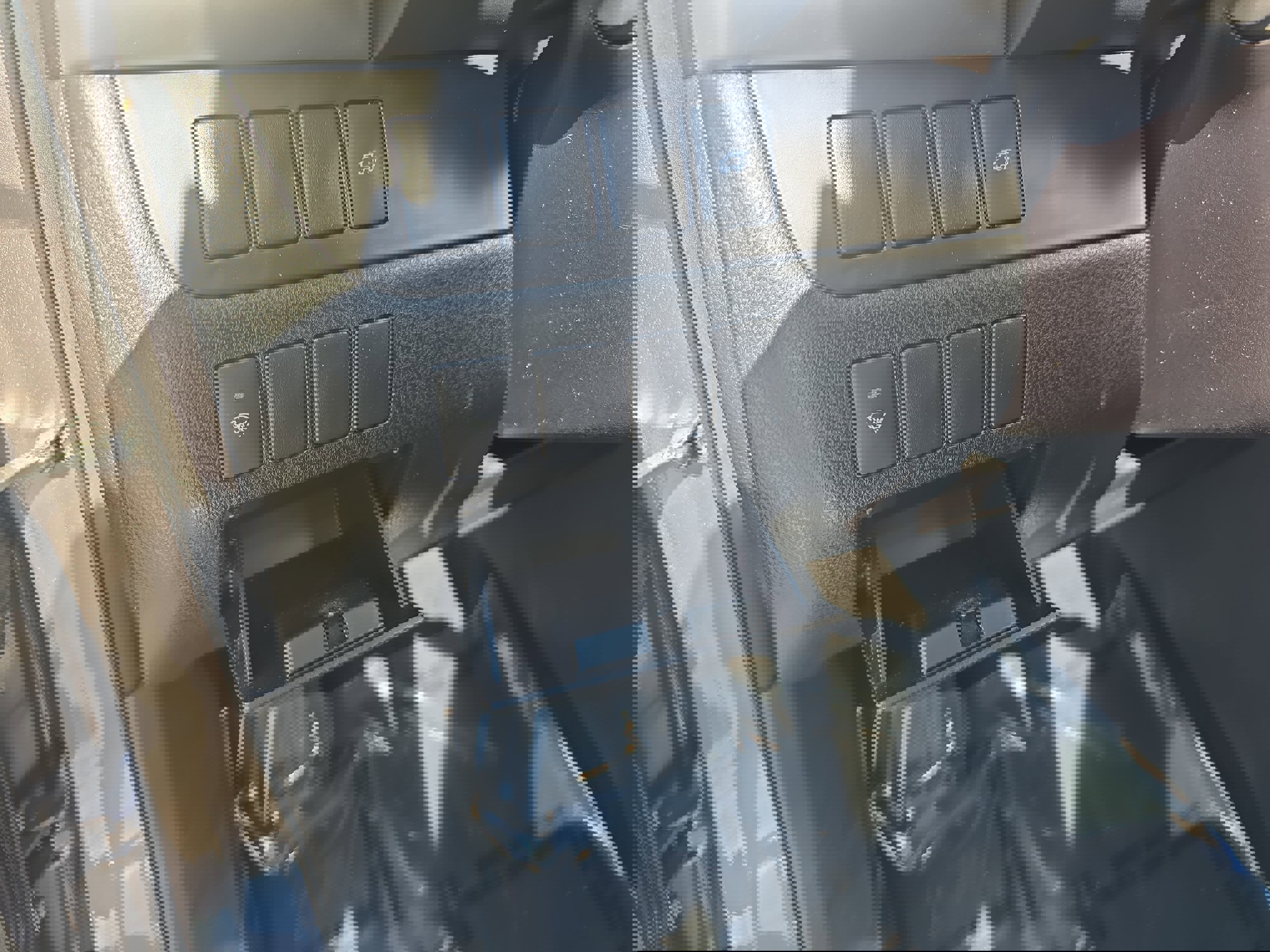 Used 2015 Toyota Highlander Plus image 31