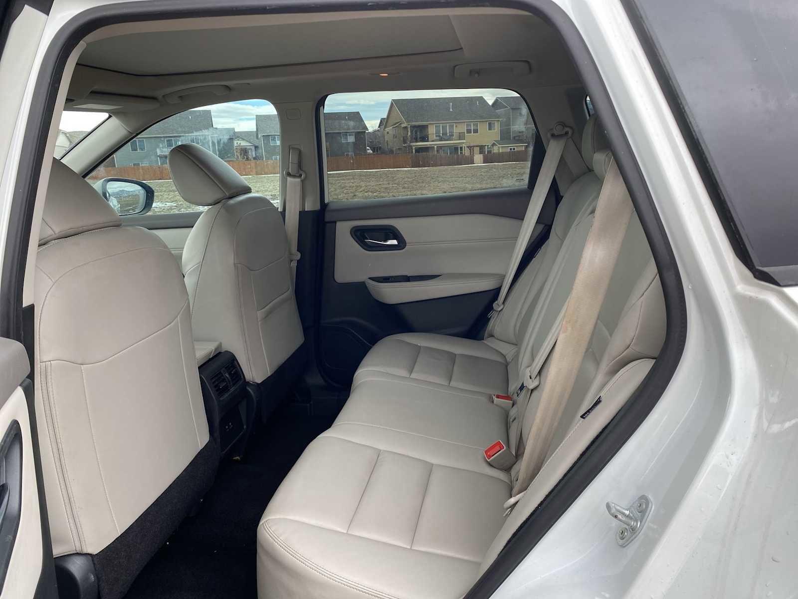 Used 2023 Nissan Rogue SL image 35