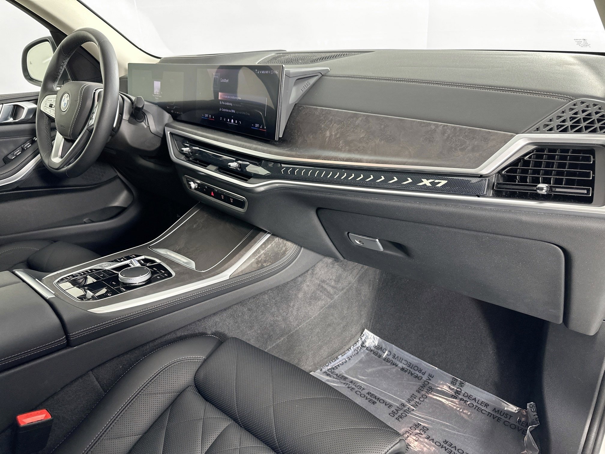 Used 2024 BMW X7 xDrive40i image 27