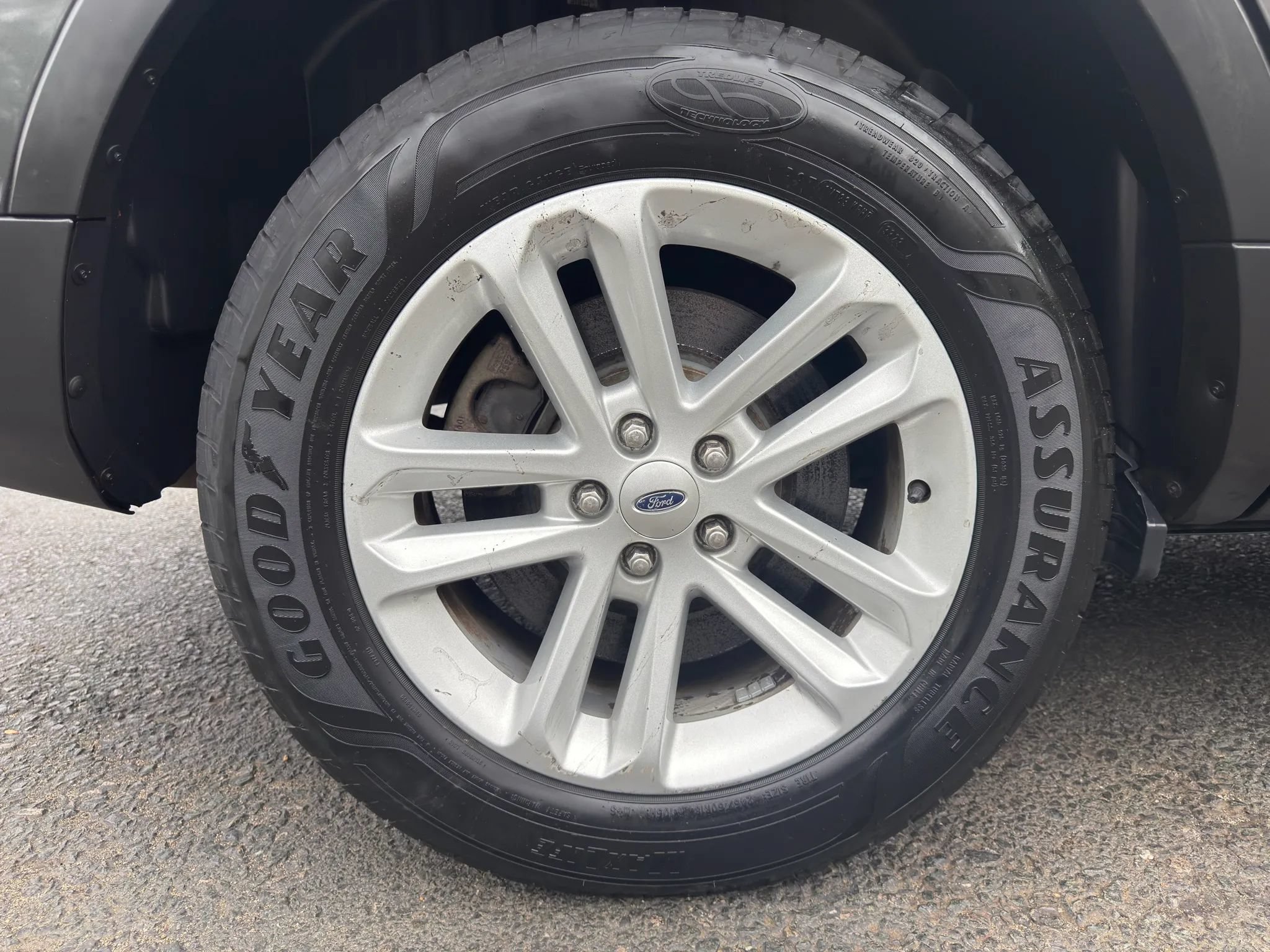 Used 2015 Ford Explorer XLT w/ Equipment Group 202A AWD/4WD image 10