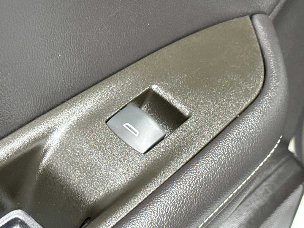 Used 2023 Chevrolet Blazer LT w/ Convenience Package image 30