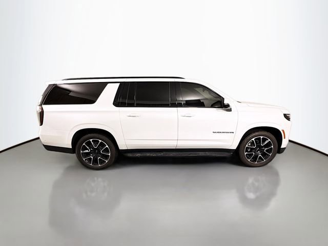 Used 2025 Chevrolet Suburban RST w/ RST Capability Package image 8