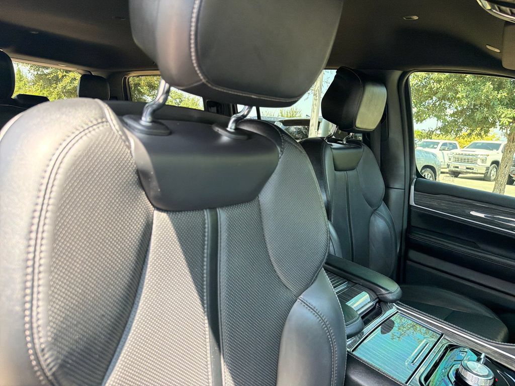 Used 2022 Jeep Wagoneer Series III w/ Flexible Seating Group AWD/4WD image 41
