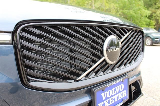 New 2026 Volvo XC60 B5 Core w/ Protection Package Premier AWD/4WD image 11