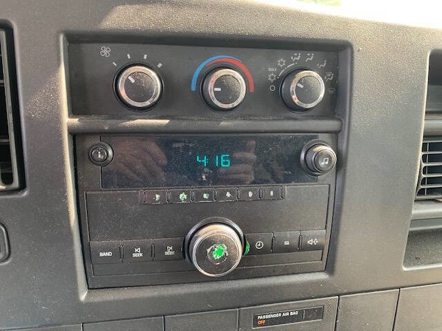 Used 2014 GMC Savana 1500 image 18