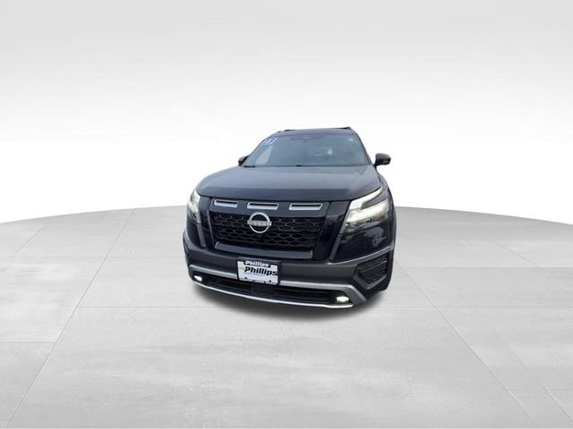 Used 2023 Nissan Pathfinder Rock Creek image 3