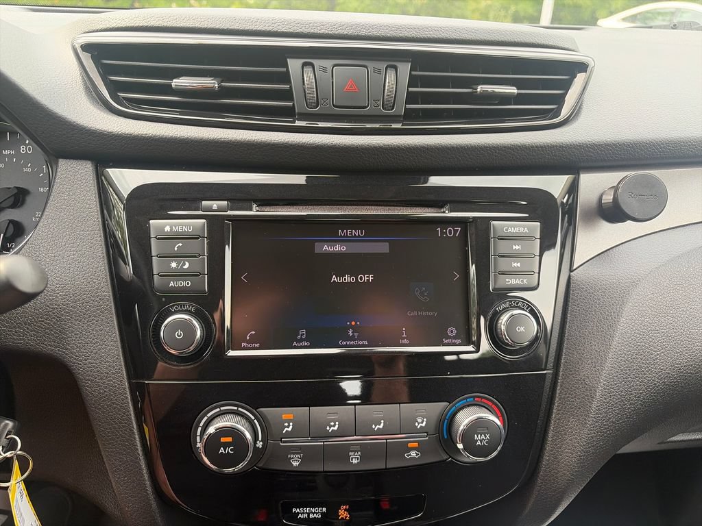 Used 2020 Nissan Rogue Sport S w/ Appearance Package AWD/4WD image 19