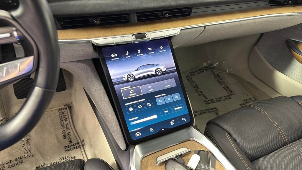 Used 2023 Lucid Air Grand Touring image 22